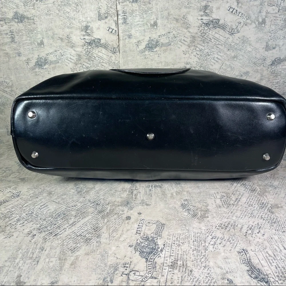 Frederic Paris black leather satchel